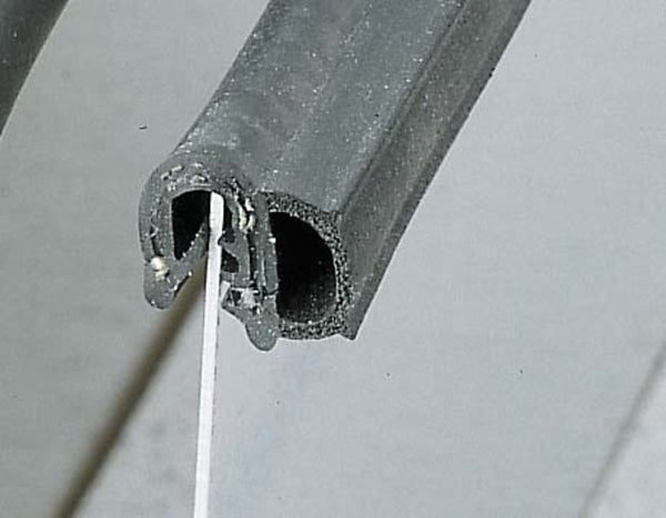 Reimo Seal profile universal 50m, side bead (car door/window) - 29393 | Stahlor image 1