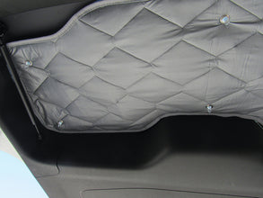 NRF Thermo mat set 8-pcs VW Caddy 5 Maxi LR (from 2020) - 372271 | Stahlor image 1