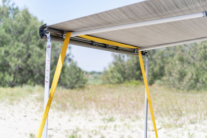 Storm fastening kit for awnings