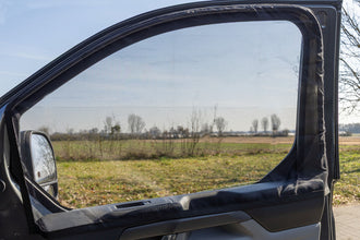 Carbest Mosquito net with magnetic attachment Ford V710 Custom / Tourneo from 2023 - cab - 461374 | Stahlor image 2