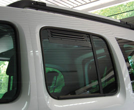 Reimo Ventilation grille for rear window Renault Kangoo and MB Citan - 46218 | Stahlor image 1