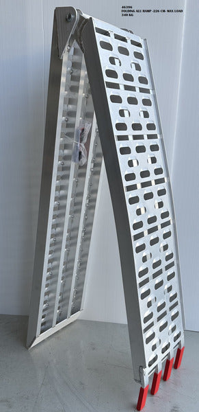 Folding ramp for the rear garage