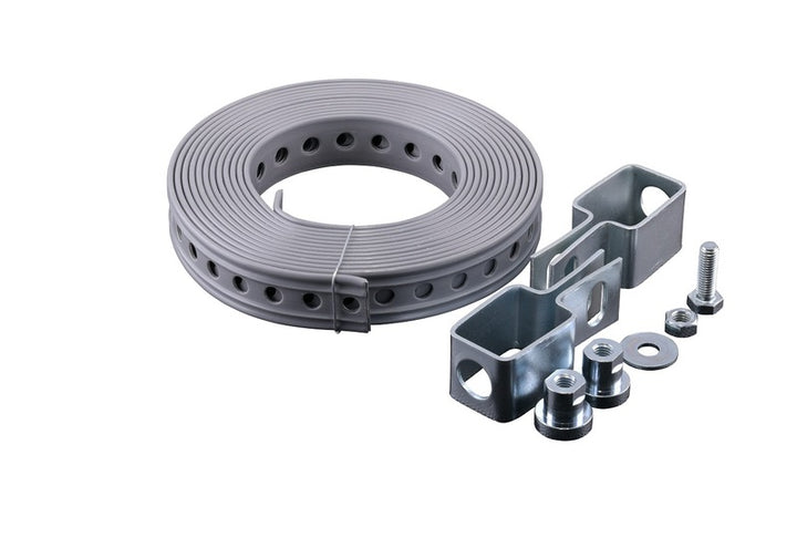 Mounting set for water tanks