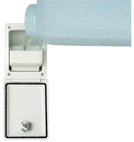Water filling flap with integrated funnel