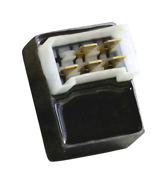 Relay for retracting of the tread step