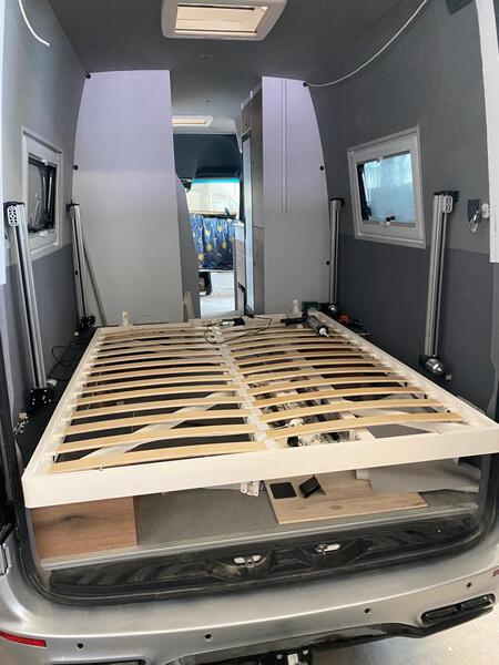 Carbest Lifting bed electric - for Mercedes Sprinter - 93958 | Stahlor image 1